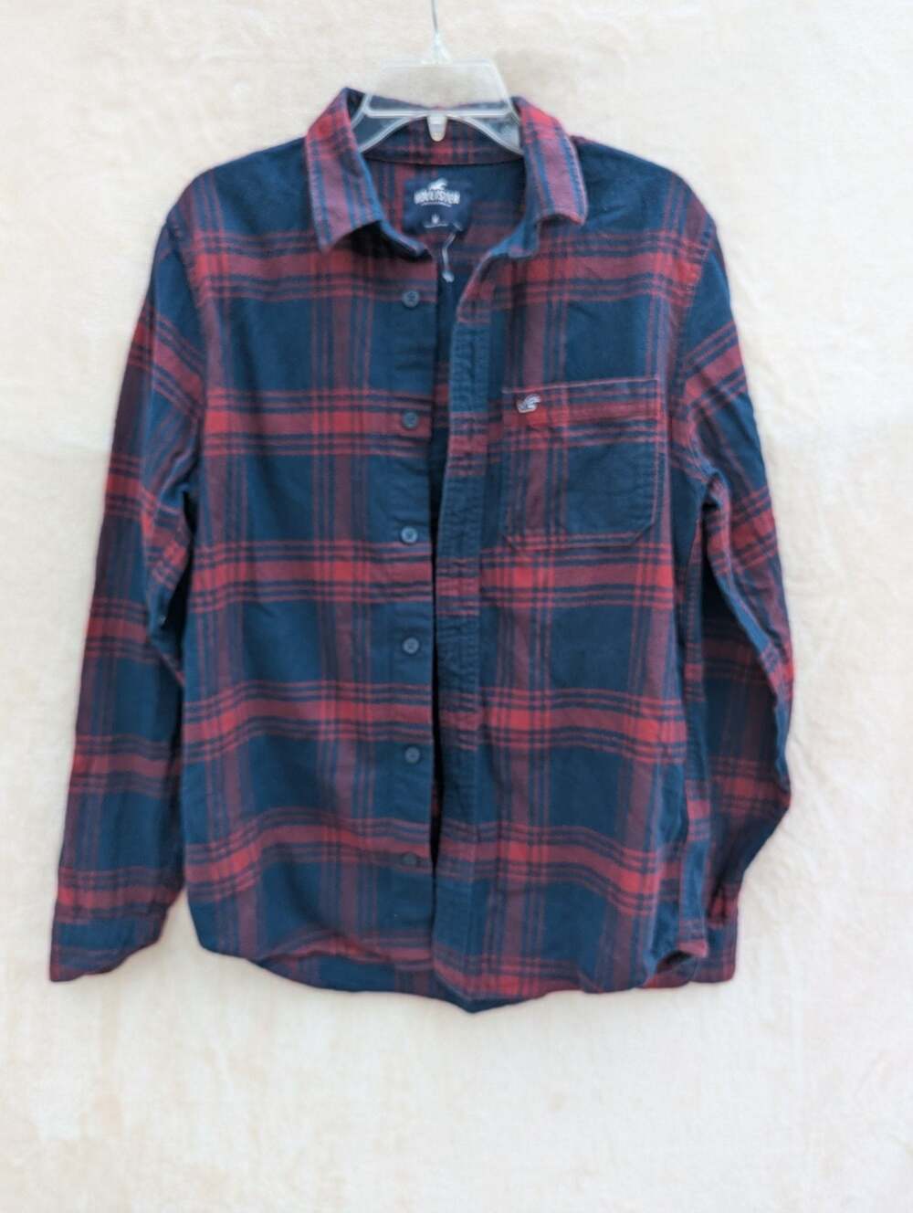 Hollister Men's Plaid Flannel Button Down Shirt Navy Red Size M